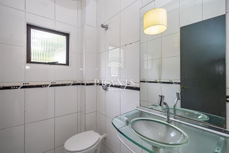 8_photo/94dce5c685.75e2b3fb788f2d45-ATLAS-378e235a-1a41-47d5-87a3-505a60f2d367.jpg de casa para alugar com 3 quartos, 450m² em Bacacheri, Curitiba