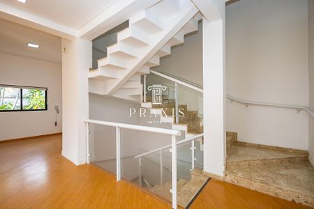 15_photo/94dce5c685.75e2b3fb788f2d45-ATLAS-5575d29a-610b-4783-97c8-dbb2e63c454a.jpg de casa para alugar com 3 quartos, 450m² em Bacacheri, Curitiba