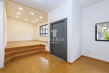 5_photo/94dce5c685.75e2b3fb788f2d45-ATLAS-7c797806-28f2-48db-bc71-887b2341b304.jpg de casa para alugar com 3 quartos, 450m² em Bacacheri, Curitiba