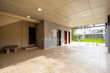 35_photo/94dce5c685.75e2b3fb788f2d45-ATLAS-baf6e105-6ff7-4f50-a289-cda5c151b60e.jpg de casa para alugar com 3 quartos, 450m² em Bacacheri, Curitiba