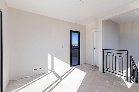 8_photo/94dce5c69f.aa3f54dcddd2e04f-ATLAS-292e195a-61f5-4fb0-b4a3-b0463b0255c4.jpg de casa de condomínio à venda com 3 quartos, 143m² em Bacacheri, Curitiba