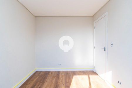 3_photo/94dce5c69f.aa3f54dcddd2e04f-ATLAS-9ffa5f95-9f43-4108-8899-80ff2a6a1425.jpg de casa de condomínio à venda com 4 quartos, 143m² em Bacacheri, Curitiba