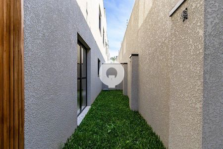 4_photo/94dce5c69f.aa3f54dcddd2e04f-ATLAS-e334a5f8-a9be-42e5-a6db-9fa020bd6860.jpg de casa de condomínio à venda com 4 quartos, 153m² em Bacacheri, Curitiba