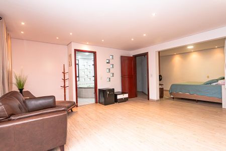 8_photo/94dce5c6dd.02f29140979457be-ATLAS-4cae6b67-8c2a-4f7e-9b6c-2df34eee766a.jpg de casa à venda com 4 quartos, 725m² em Bacacheri, Curitiba