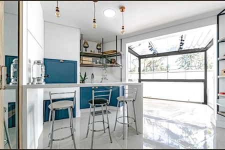 10_photo/94dce5c71f.bdf1def5ceb5107f-ATLAS-540d57ef-6f54-43b8-b1f4-b5a110a6226c.jpg de casa à venda com 4 quartos, 290m² em Bacacheri, Curitiba