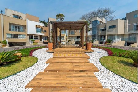 5_photo/94dce5c747.ceff8192393c33de-ATLAS-3ed7dc0f-93ff-444b-b3ca-c31ad60243ff.jpg de casa à venda com 3 quartos, 312m² em Bacacheri, Curitiba