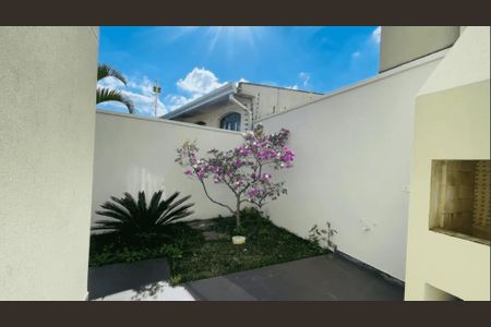 11_photo/94dce5c747.ceff8192393c33de-ATLAS-ff84513f-8716-43f0-b939-e2204fe63e92.jpg de casa à venda com 3 quartos, 312m² em Bacacheri, Curitiba