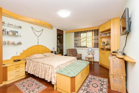 39_photo/94dce5c845.7f057c72c49660dd-ATLAS-34a74c05-c26c-4e56-a9f7-e19ddcc2424e.jpg de casa à venda com 4 quartos, 299m² em Jardim Social, Curitiba