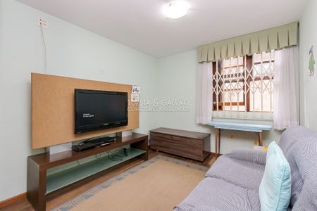 46_photo/94dce5c845.7f057c72c49660dd-ATLAS-59e4afb7-262e-4bc2-8361-25bd2af1fbc2.jpg de casa à venda com 4 quartos, 299m² em Jardim Social, Curitiba