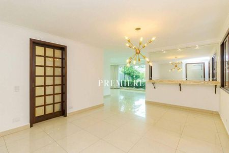 10_photo/94dce5c85f.a64aef6598c47c00-ATLAS-4c3600c4-c613-4e0f-b7b2-36dd015ac58f.jpg de casa para alugar com 4 quartos, 203m² em Jardim Social, Curitiba