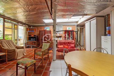 10_photo/94dce5c861.1dc817000cb419a8-ATLAS-3fbdb376-c889-4a79-8cb6-63aac2e28eba.jpg de casa à venda com 4 quartos, 190m² em Jardim Social, Curitiba