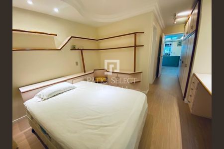 3_photo/94dce5c8a9.0d9a1a34088d72ba-ATLAS-4a9b71dc-e5f8-4c42-b39d-f3dede07d6d7.jpg de casa à venda com 4 quartos, 551m² em Bacacheri, Curitiba