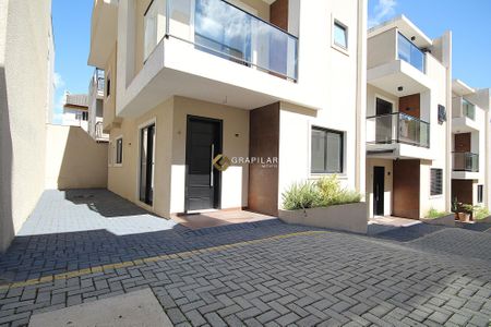 2_photo/94dce5c8ab.66cec5d233657e69-ATLAS-51f68d66-40be-4e64-9d24-75c18db15aa2.jpg de casa à venda com 3 quartos, 204m² em Bacacheri, Curitiba