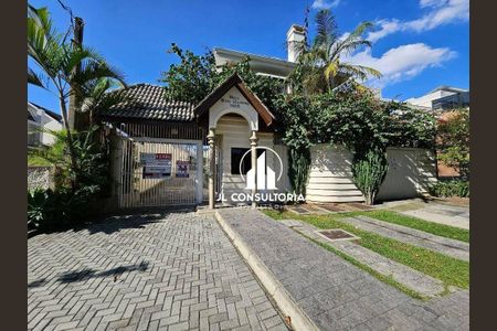 10_photo/94dce5c8ab.6a62c812bfd1b9a5-ATLAS-00dfc687-c7e3-4605-b359-ce74741f3b43.jpg de casa à venda com 5 quartos, 237m² em Jardim Social, Curitiba