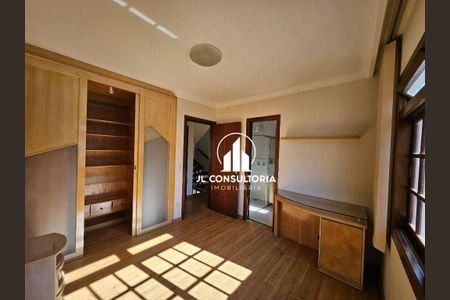 1_photo/94dce5c8ab.6a62c812bfd1b9a5-ATLAS-4870d80e-e281-4019-a504-bfd597da736f.jpg de casa à venda com 5 quartos, 237m² em Jardim Social, Curitiba