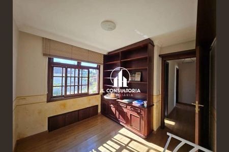 8_photo/94dce5c8ab.6a62c812bfd1b9a5-ATLAS-68e75dd6-ef15-49e0-a298-ced5468fb65e.jpg de casa à venda com 5 quartos, 237m² em Jardim Social, Curitiba