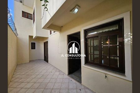 12_photo/94dce5c8ab.6a62c812bfd1b9a5-ATLAS-7f952ee0-1188-4e3f-b897-18cf01a6d443.jpg de casa à venda com 5 quartos, 237m² em Jardim Social, Curitiba