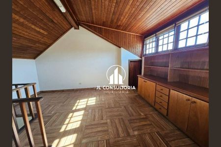 6_photo/94dce5c8ab.6a62c812bfd1b9a5-ATLAS-84c01eff-01d4-4214-805d-7a54577f8834.jpg de casa à venda com 5 quartos, 237m² em Jardim Social, Curitiba