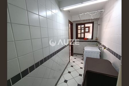 4_photo/94dce5c8ab.bcf0086a97f8499a-ATLAS-1ac47f43-d4b8-4843-8b45-0db5af99c55c.jpg de casa à venda com 4 quartos, 208m² em Jardim Social, Curitiba