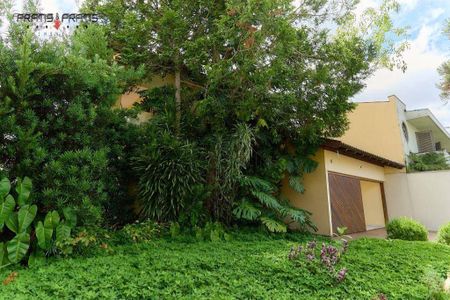 8_photo/94dce5c8c1.1987c265c069de70-ATLAS-64309a91-b359-43d5-bdfd-4bb18762a491.jpg de casa à venda com 5 quartos, 330m² em Jardim Social, Curitiba