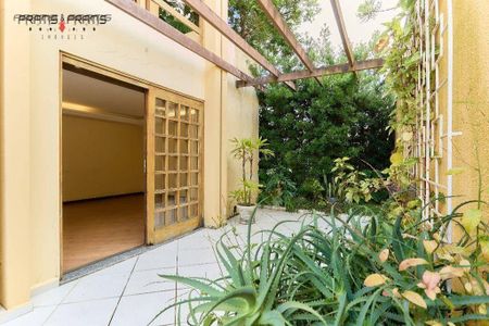 14_photo/94dce5c8c1.1987c265c069de70-ATLAS-cb97d8d2-dfe8-4862-8d12-69d6cb7b08c0.jpg de casa à venda com 5 quartos, 330m² em Jardim Social, Curitiba