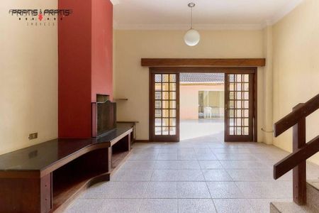 24_photo/94dce5c8c1.1987c265c069de70-ATLAS-e51dab61-cf9b-44d1-958d-b7d64276663e.jpg de casa à venda com 5 quartos, 330m² em Jardim Social, Curitiba