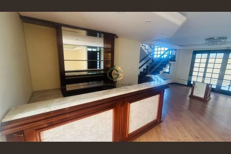 18_photo/94dce5c8cf.1c5ee5b12bdcf8f7-ATLAS-2b196a25-becd-48ef-a625-89c8c68ae324.jpg de casa à venda com 5 quartos, 580m² em Jardim Social, Curitiba