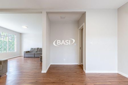 31_photo/94dce5c94f.ea410e01333c5360-ATLAS-61a718cf-bebb-442f-aee6-791e2bfc6e3a.jpg de casa à venda com 3 quartos, 142m² em Jardim Social, Curitiba