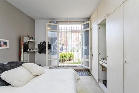 1_photo/94dce5c96f.a095ebe9a9b9d05b-ATLAS-032868ce-5296-42ea-b95d-cdcf4e5d0034.jpg de casa à venda com 3 quartos, 211m² em Jardim Social, Curitiba