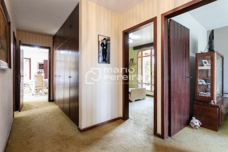 18_photo/94dce5c96f.a095ebe9a9b9d05b-ATLAS-cb20c285-e7f3-4b2d-9370-3743dea5916f.jpg de casa à venda com 3 quartos, 211m² em Jardim Social, Curitiba