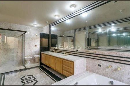 8_photo/94dce5c9c1.9fde2b1beaf38236-ATLAS-64f9f815-b91c-45ef-8905-9aa289d6ffa7.jpg de casa à venda com 4 quartos, 960m² em Jardim Social, Curitiba