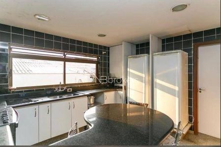 2_photo/94dce5c9c1.9fde2b1beaf38236-ATLAS-758d9a1f-5593-4b7c-9a99-8d2fc97420b4.jpg de casa à venda com 4 quartos, 960m² em Jardim Social, Curitiba