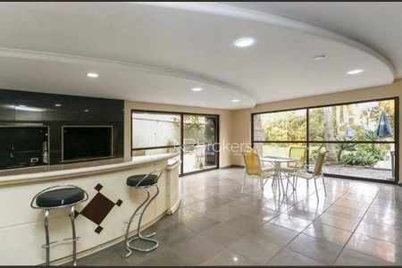 3_photo/94dce5c9c1.9fde2b1beaf38236-ATLAS-cff4c9cd-268f-4e71-ac67-8c435e46b1fe.jpg de casa à venda com 4 quartos, 960m² em Jardim Social, Curitiba