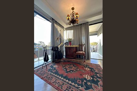 6_photo/94dce5c9c7.49e5f4e107e90c19-ATLAS-b0c10eeb-e9f1-4160-952f-eb81f425670d.jpg de casa à venda com 3 quartos, 461m² em Jardim Social, Curitiba