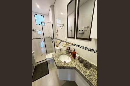 5_photo/94dce5c9c7.49e5f4e107e90c19-ATLAS-e83e6170-7cba-4770-b24d-59a0df3156fc.jpg de casa à venda com 3 quartos, 461m² em Jardim Social, Curitiba