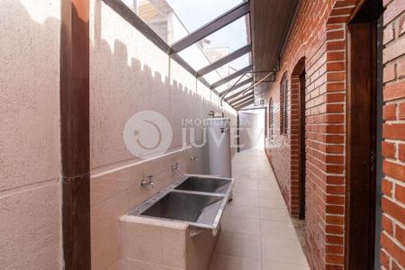 3_photo/94dce5c9d9.93b8fa184532727f-ATLAS-1237ab8b-1104-4319-9dfc-1ed444c43ebc.jpg de casa à venda com 4 quartos, 412m² em Jardim Social, Curitiba