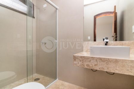 6_photo/94dce5c9d9.93b8fa184532727f-ATLAS-4ce1b55c-c135-4e3d-b8b1-affabb63f16d.jpg de casa à venda com 4 quartos, 412m² em Jardim Social, Curitiba