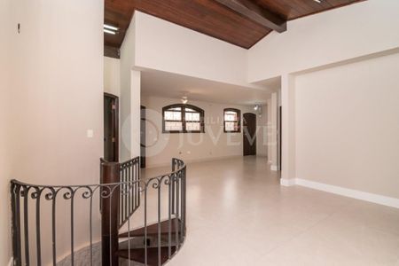 3_photo/94dce5c9d9.93b8fa184532727f-ATLAS-e1c1e7e0-1348-46cd-ba0f-28e75aecfaaf.jpg de casa à venda com 4 quartos, 412m² em Jardim Social, Curitiba