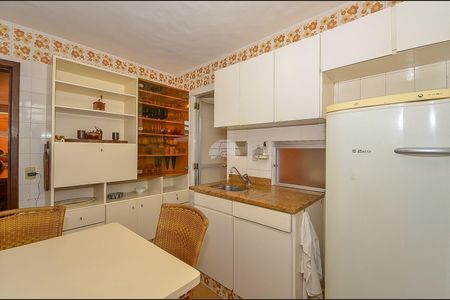 36_photo/94dce5c9dd.916125717580b33a-ATLAS-cf9111e0-5093-4b3c-ba5c-04e339d5d7f0.jpg de casa à venda com 6 quartos, 246m² em Jardim Social, Curitiba