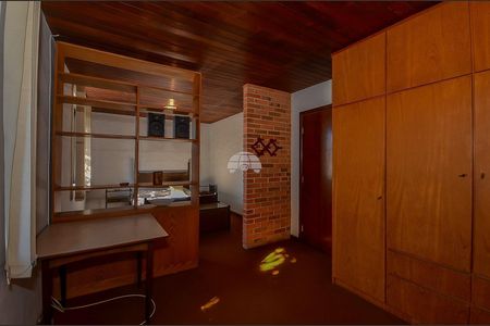 49_photo/94dce5c9dd.916125717580b33a-ATLAS-e916993f-cf2e-4e04-adb5-9e25fecd527a.jpg de casa à venda com 6 quartos, 246m² em Jardim Social, Curitiba