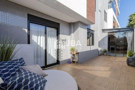 17_photo/94dce5ca8d.a596fb24e8ccb8cd-ATLAS-c8d6da62-740d-49b3-b33c-c31553d2a7e7.jpg de apartamento à venda com 2 quartos, 103m² em Hugo Lange, Curitiba