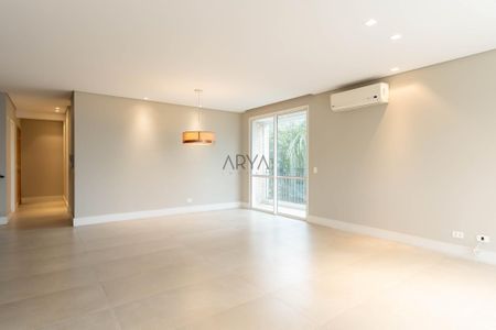 10_photo/94dce5ca8f.f2c566af87aa0db4-ATLAS-a7c69a3c-27de-4f65-8fa1-66d3e67274cf.jpg de apartamento à venda com 2 quartos, 165m² em Hugo Lange, Curitiba