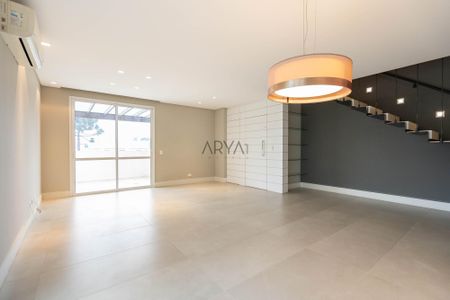 11_photo/94dce5ca8f.f2c566af87aa0db4-ATLAS-cd4aeafc-a79a-42fe-8a5a-9124ec800a3e.jpg de apartamento à venda com 2 quartos, 165m² em Hugo Lange, Curitiba