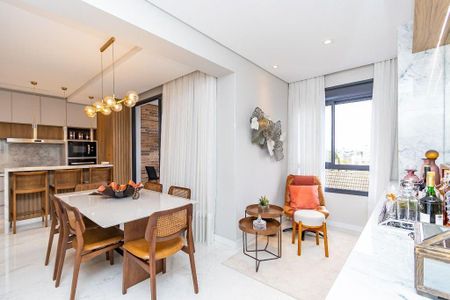 4_photo/94dce5ca97.98e64d77c7737af2-ATLAS-5cc45e7b-f976-45ee-9fda-dd9d695ab0a6.jpg de apartamento à venda com 2 quartos, 98m² em Alto da Glória, Curitiba