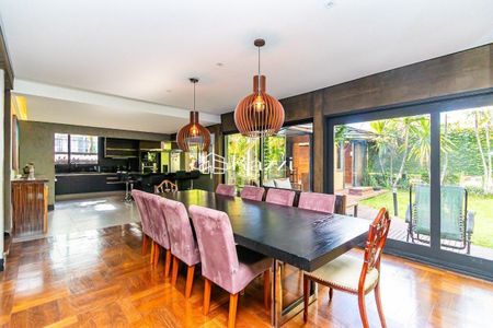 3_photo/94dce5ca9d.d60ed16da6b331d7-ATLAS-4bdc1be8-1ceb-49e2-be97-16e3f56ab52b.jpg de casa à venda com 3 quartos, 422m² em Hugo Lange, Curitiba