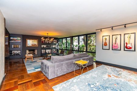 2_photo/94dce5ca9d.d60ed16da6b331d7-ATLAS-fa71dfbf-4b80-4215-b965-8beb1fc3f813.jpg de casa à venda com 3 quartos, 422m² em Hugo Lange, Curitiba