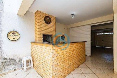 4_photo/94dce5cabd.fb95578376427d33-ATLAS-1985de12-9d1c-4119-9f63-e126eb088aa8.jpg de casa à venda com 3 quartos, 254m² em Alto da Glória, Curitiba