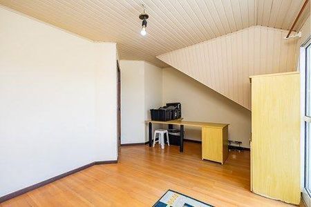 31_photo/94dce5cabd.fb95578376427d33-ATLAS-a9a7c128-b886-4b2f-922b-2d1b68e38fea.jpg de casa à venda com 3 quartos, 254m² em Alto da Glória, Curitiba