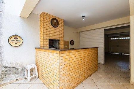 11_photo/94dce5cabd.fb95578376427d33-ATLAS-edb8cd65-1b45-4dfa-85f7-c0b4bb03f4e9.jpg de casa à venda com 3 quartos, 254m² em Alto da Glória, Curitiba