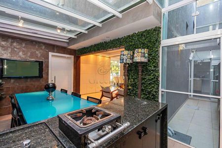 30_photo/94dce5cb71.ceff8192393c33de-ATLAS-a7242781-cb7a-479f-9b4e-26990cd2c3a1.jpg de casa à venda com 3 quartos, 212m² em Jardim Social, Curitiba